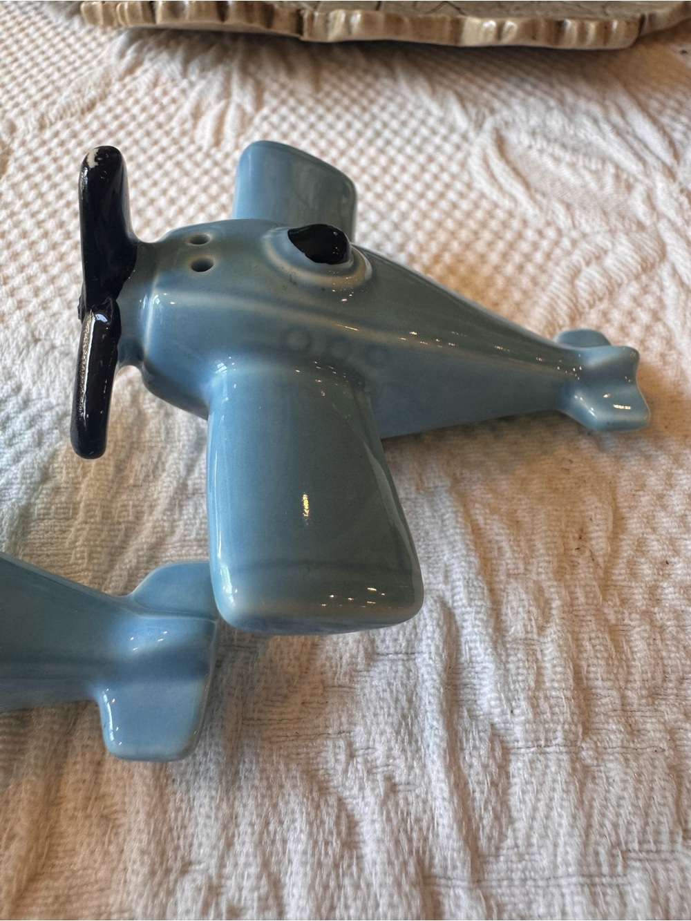 Vintage Ceramic Blue Airplane Salt and Pepper Shakers Aviation Decor Retro - Picture 8 of 15